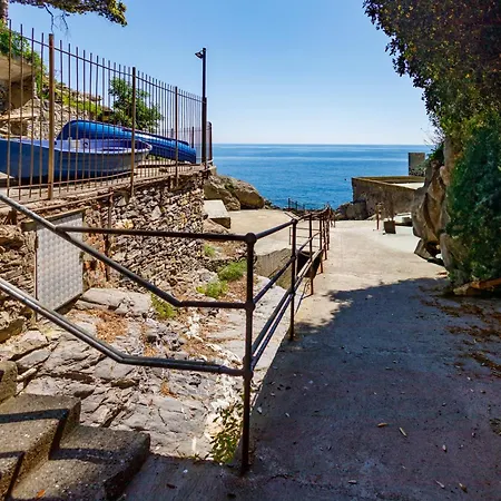 Pathway To The Sea דירה