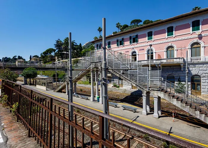 Pathway To The Sea * Pieve Ligure