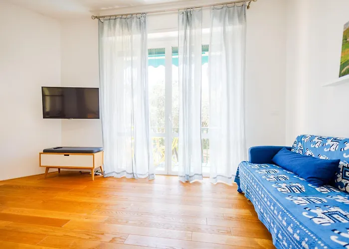Pathway To The Sea Apartment